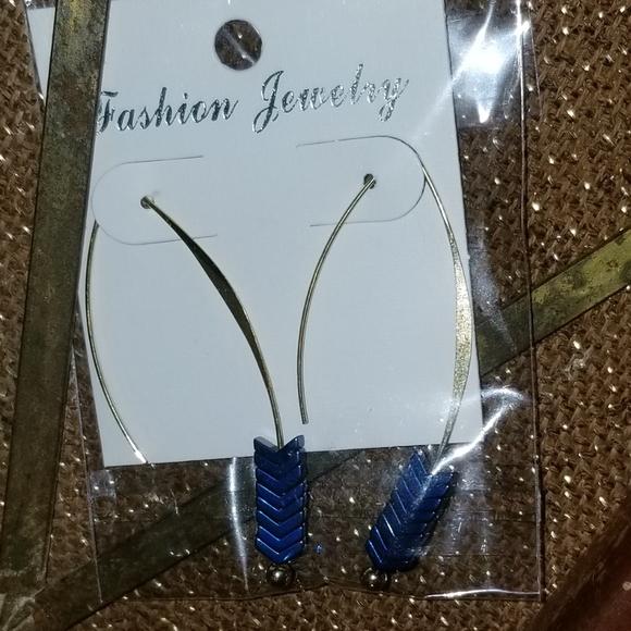 $5 EACH!!!!!!! Fashion Threader Earrings - Picture 7 of 8